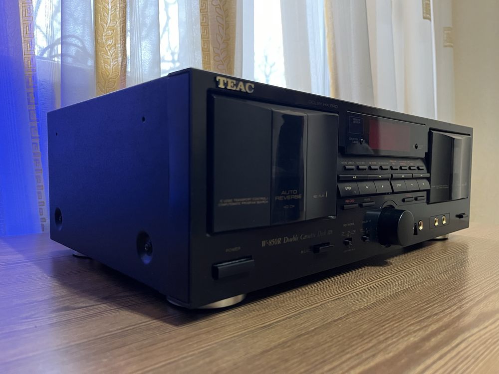 Касетник TEAC w-850r