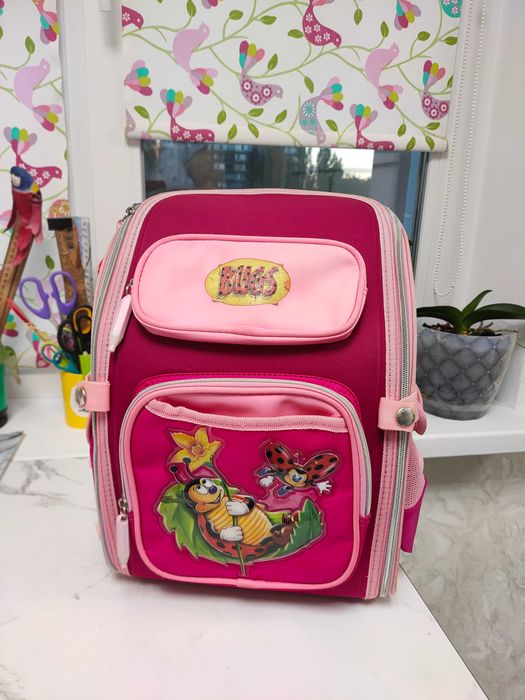 Продам портфель для девочки