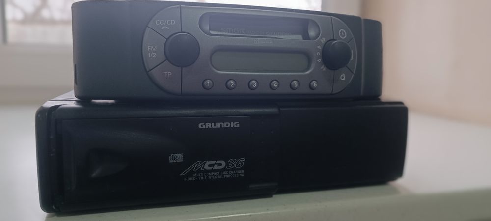 CD-ченджер и магнитола Grundig в Smart цена за комплект