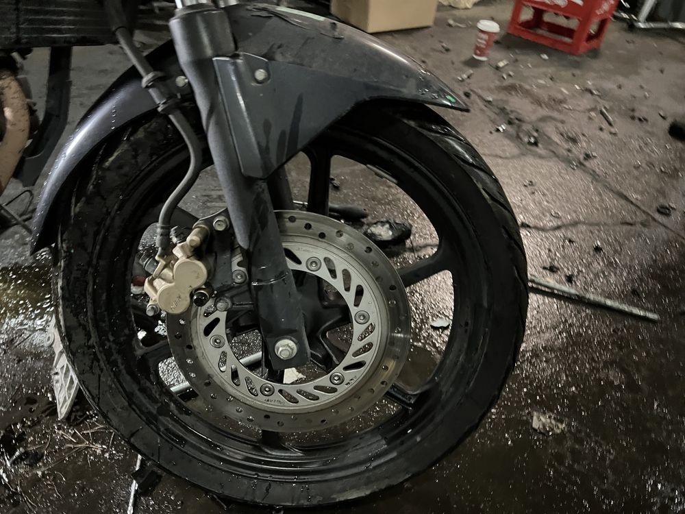 Honda cbr 125 R felga przednia koło tarcza