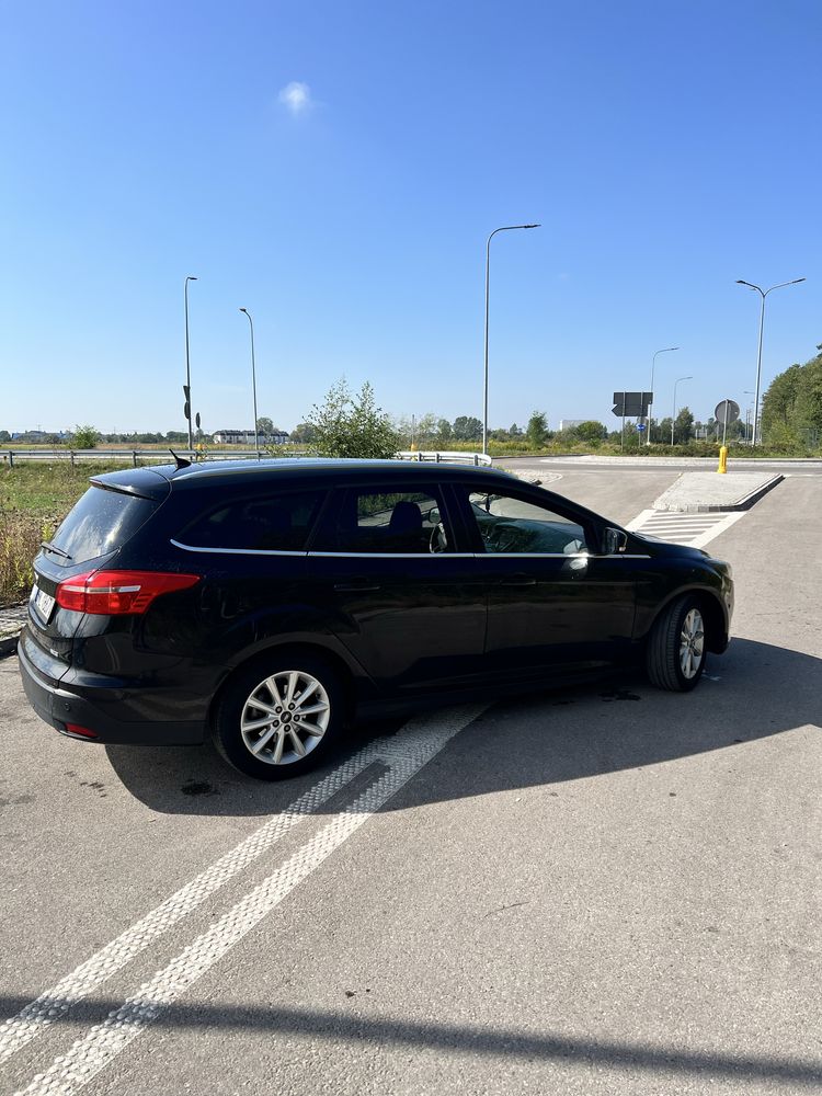 Ford Focus Mk3 po lifcie duża Navi Titanium