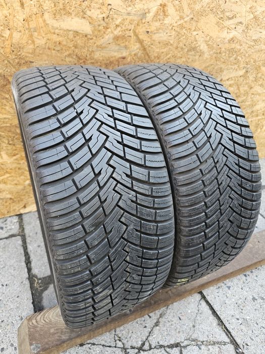 Idealne!!  7,5mm. 225/40 r18 Pirelli Cinturato All Season.  2022r.