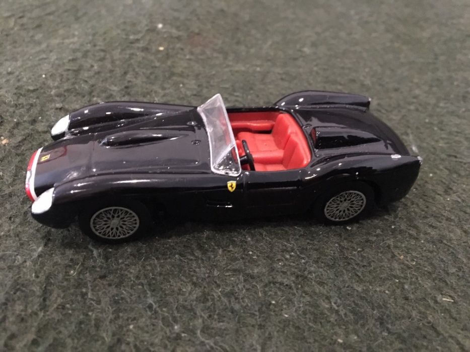 Carrinho Ferrari 250 testarossa