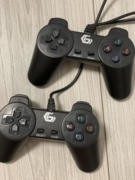 Парні провідні джойстики