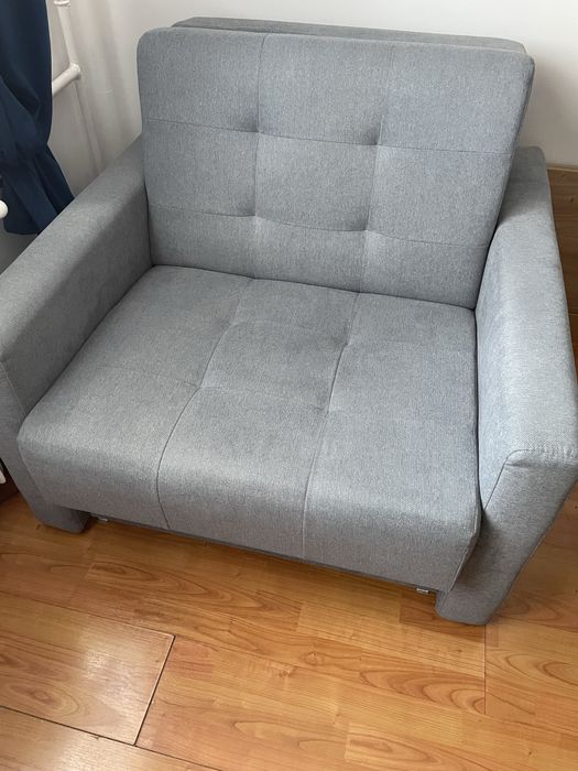 Sofa rozkladana Mondo, ktora pełni też funkcje lóżka.
