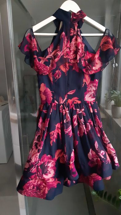 Piekna sukienka firmy RH+ roz. 36