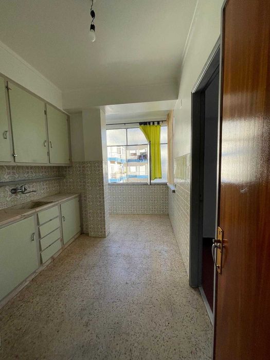Arrendamento – Apartamento T1 convertido em T2
