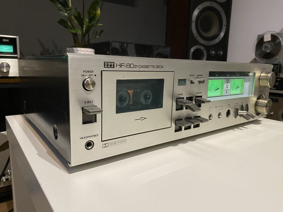 Magnetofon ITT 8021