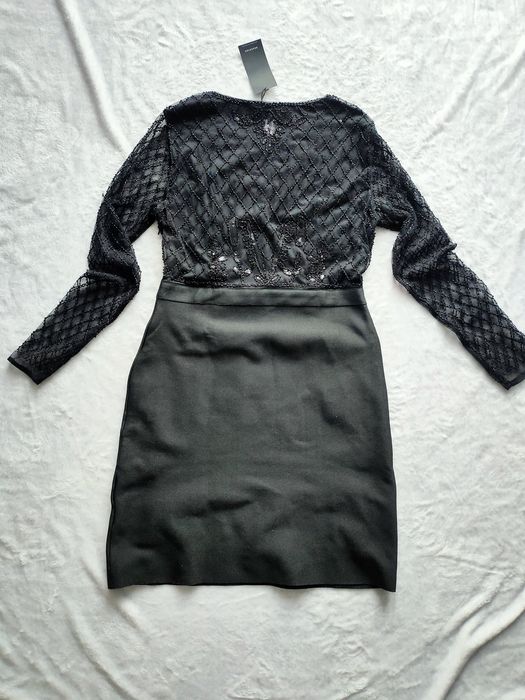 Czarna, koronkowa sukienka Reserved