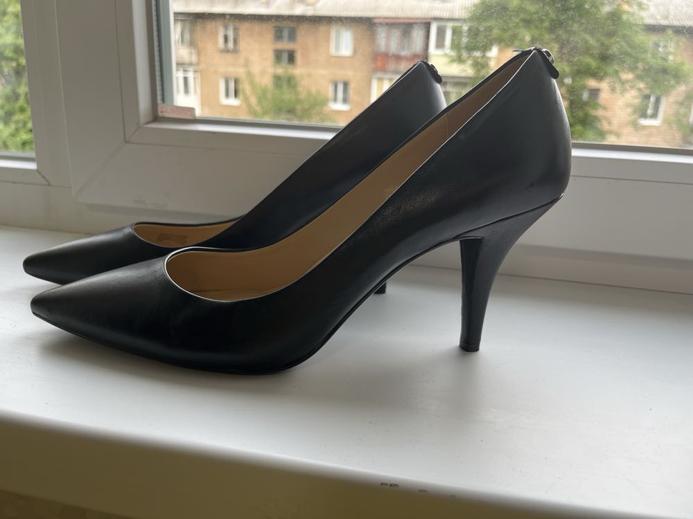 Michael Kors, шкіряні туфлі- лодочки