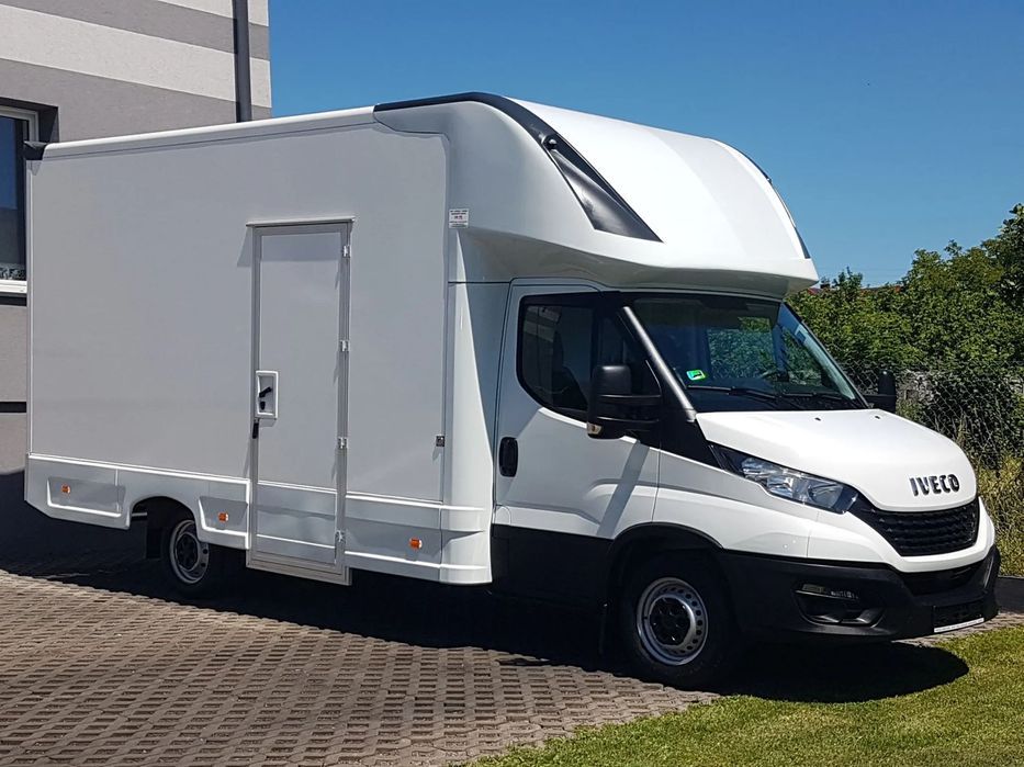 Iveco DAILY KONTENER NISKOPODŁOGOWY 4,43x2,23x2,42 SKLEP FOODTRUCK BAR KLIMA KONIOWÓZ KAMPER  Kontener Niskopodłogowy 4,43x2,23x2,42 Sklep Kamper Foodtruck Bar AC