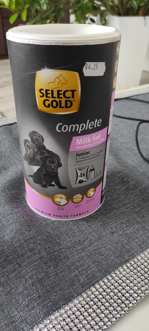 Select Gold Complete Milk Set Junior Wraz Z Butelką Na Mleko I Miarką