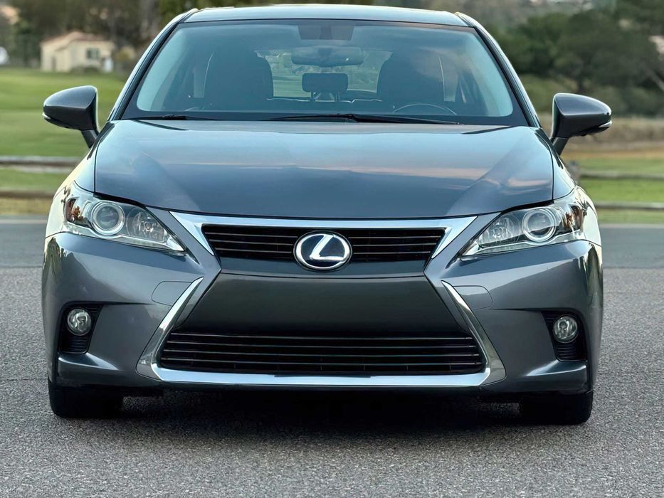 Lexus CT Hybrid 200h      2017