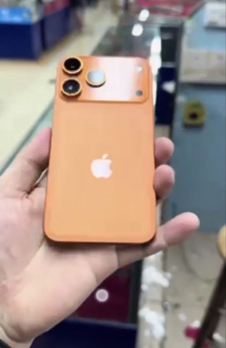 Корпус на Iphone XR и 11 в виде 17 PRO