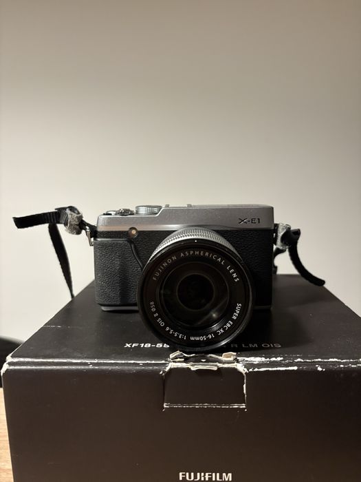 Camera Fujifilm XE1 + Objetiva 16-50