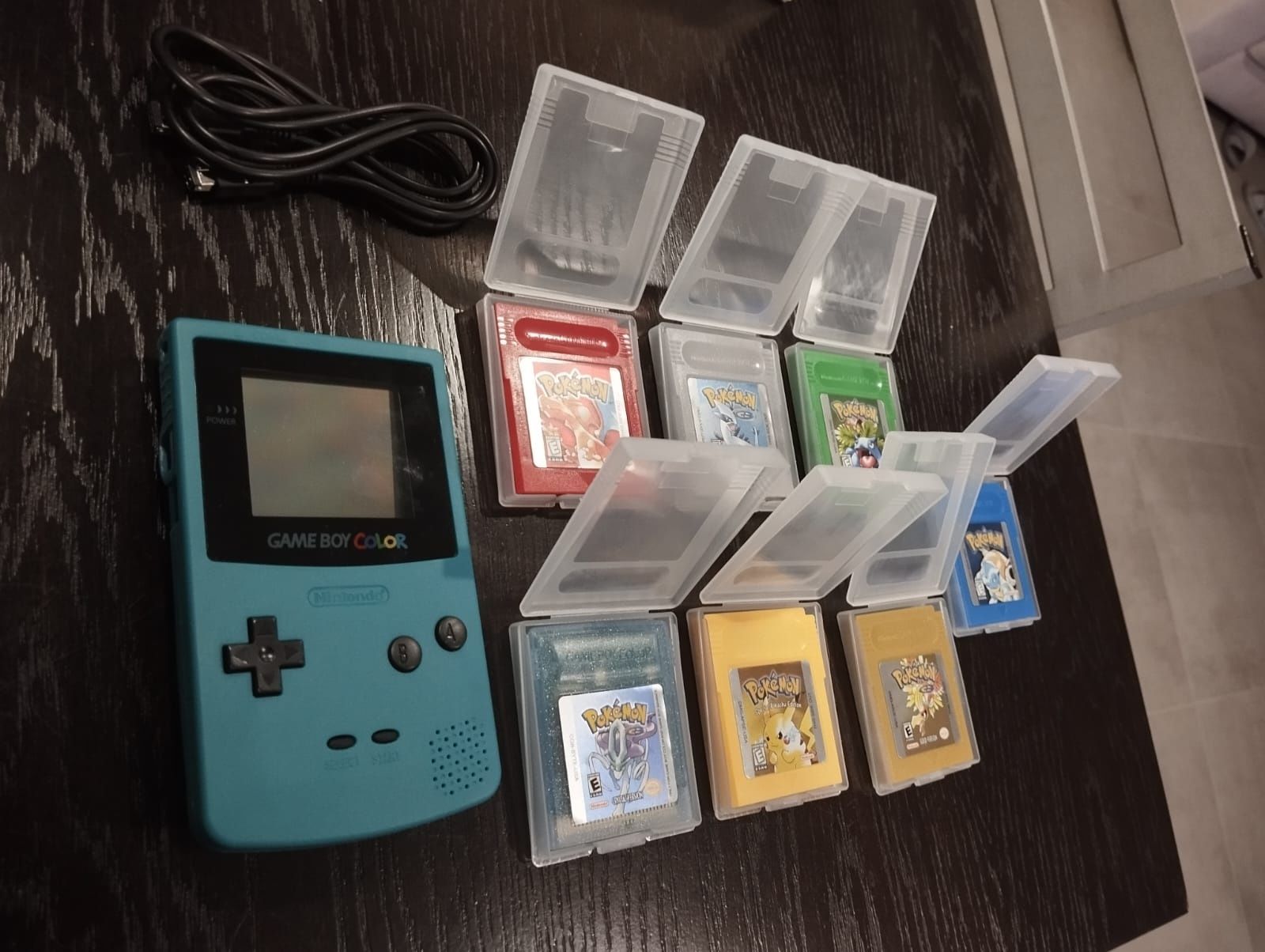 Pack Gameboy color azul com 7 jogos Pokémon e cabo link