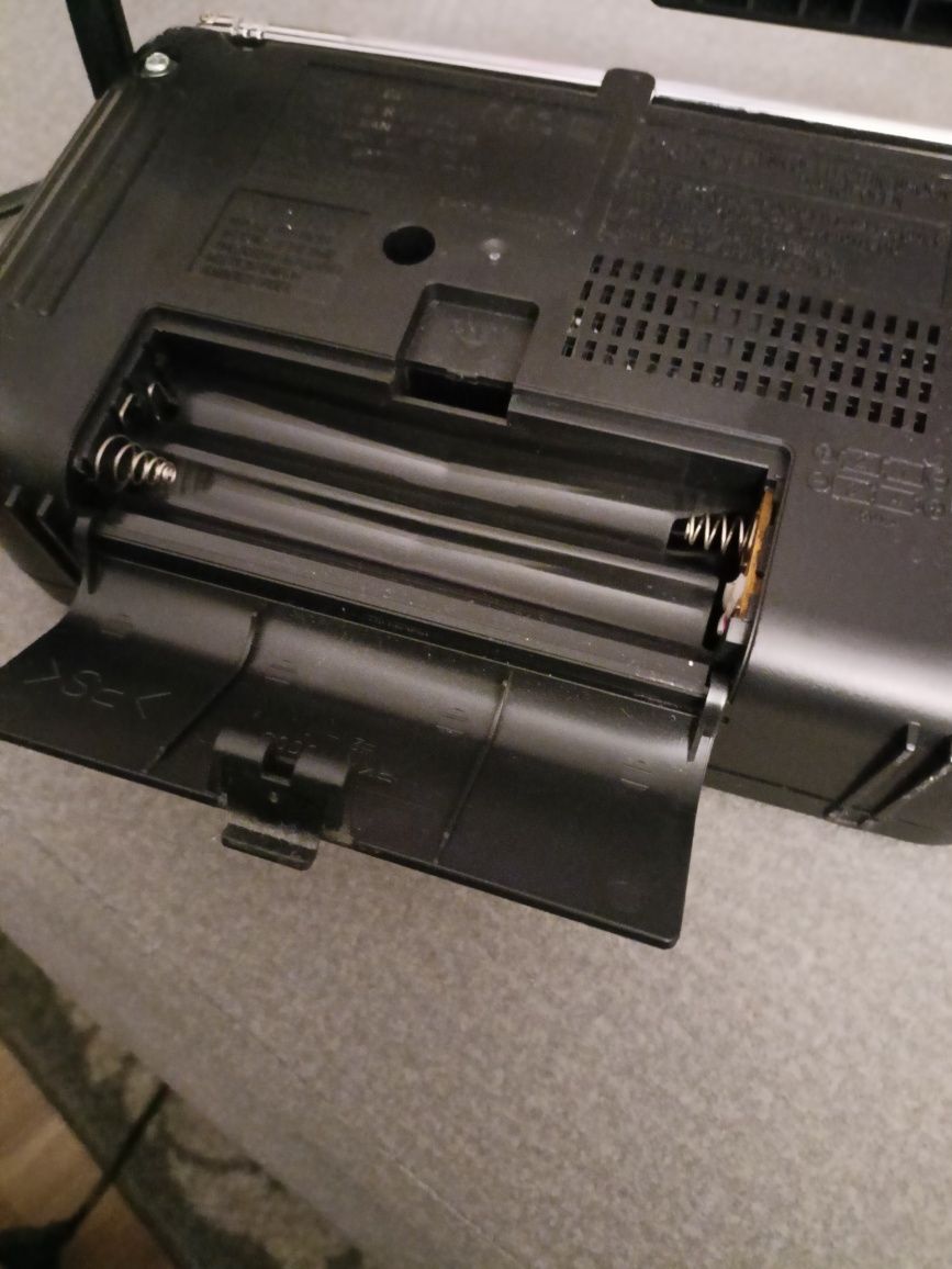 Radio Panasonic RF-2400D