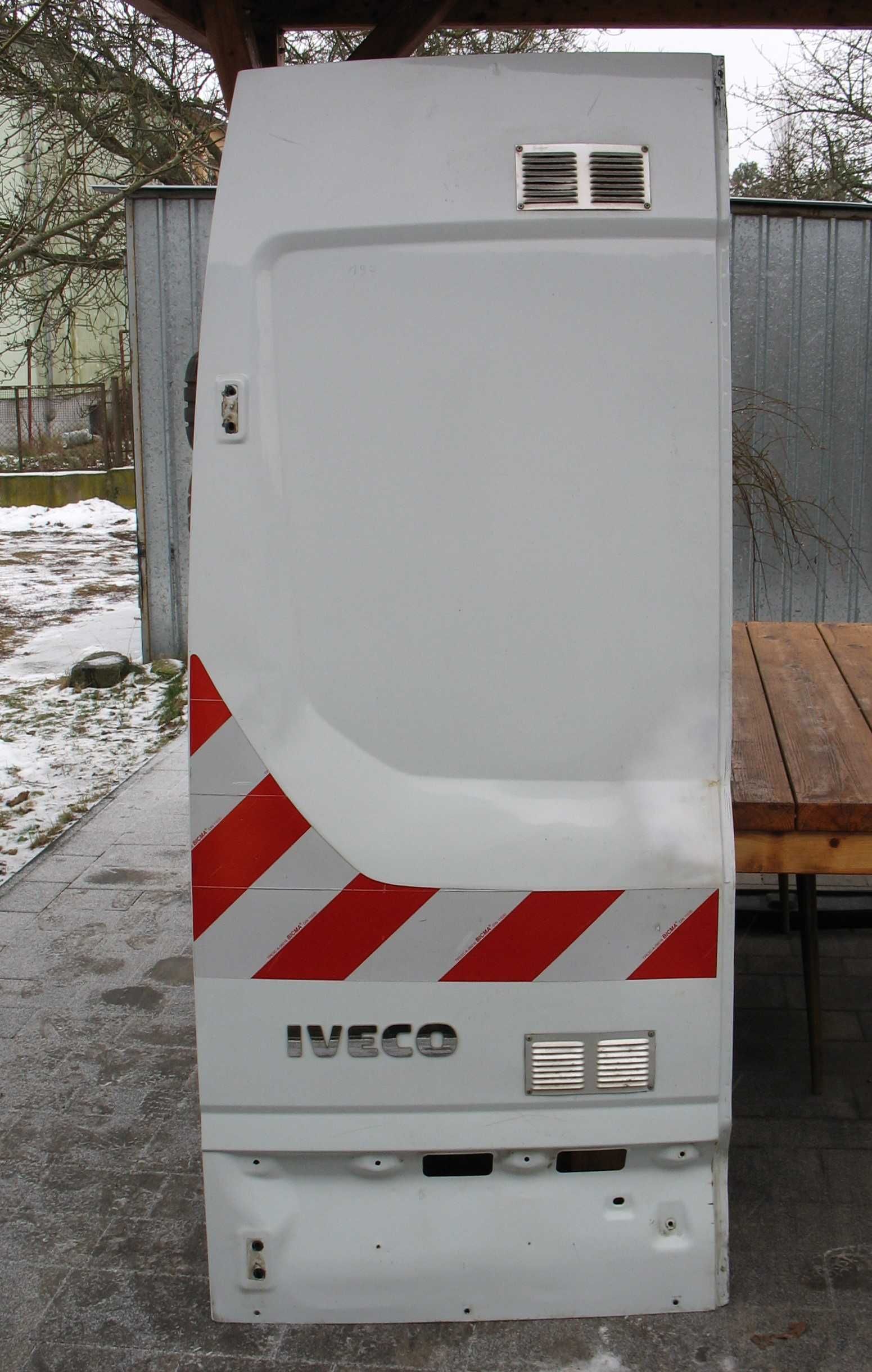 Iveco Daily VI drzwi lewe tył opis