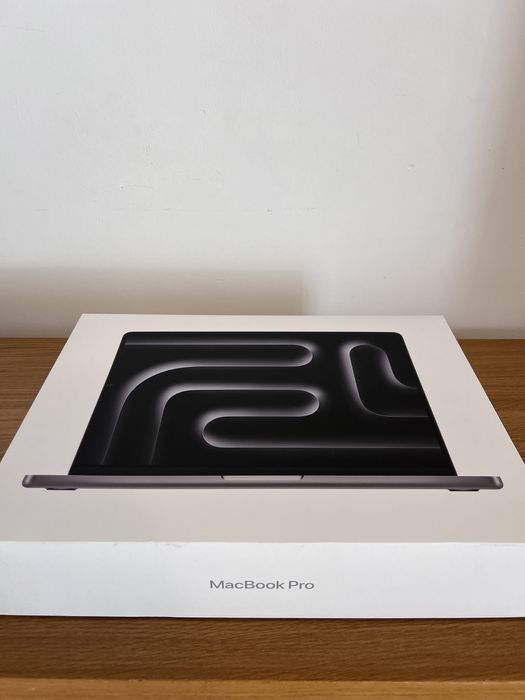 Macbook PRO M3 c/ Fatura e Garantia até 2027