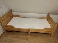 Łóżko rosnące z dzieckiem drewniane