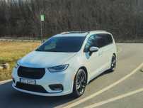 Chrysler Pacifica Chrysler Pacyfica S 2023r