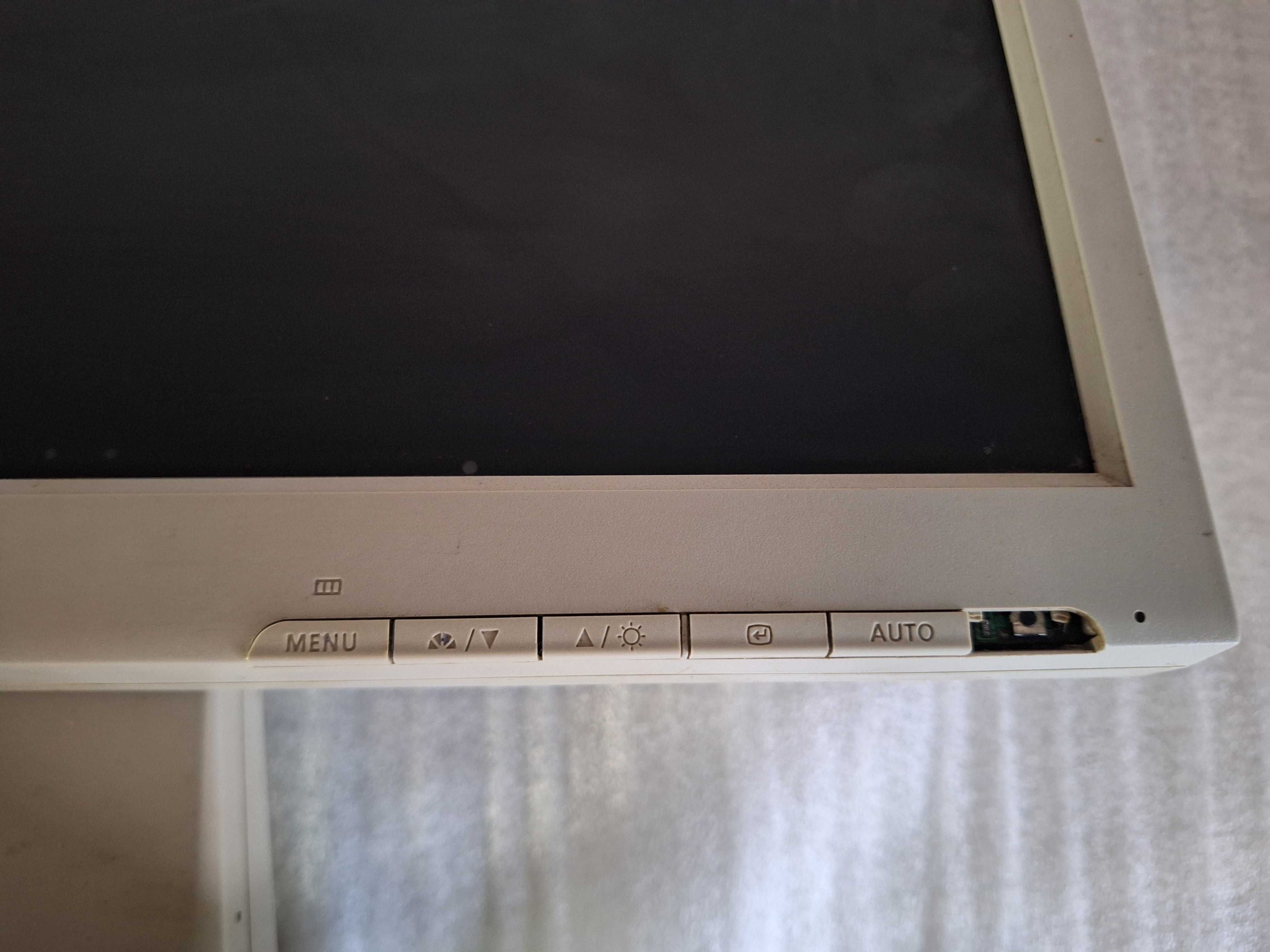 Монитор Samsung 17 Дюймов (НЕ рабочий)
