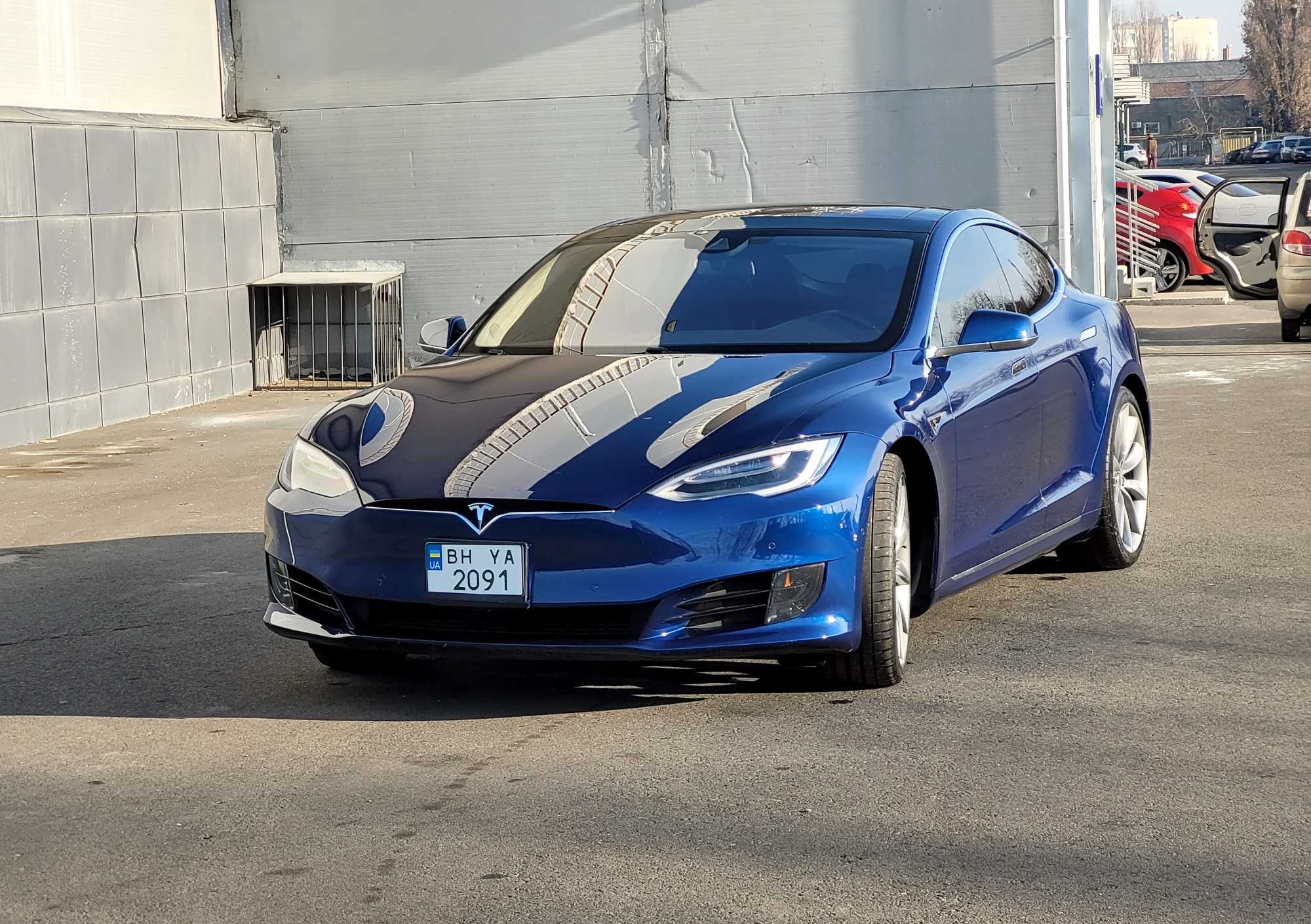 Tesla S 2016 (рест.) 75 кВт, Полный привод. Отличное состояние