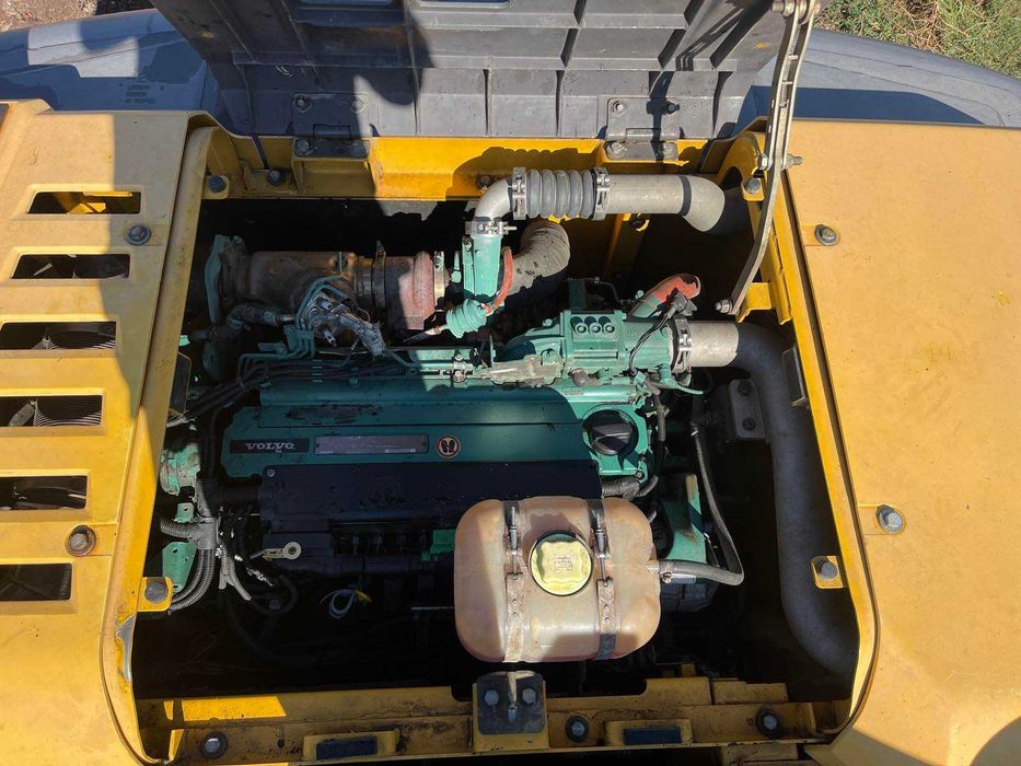 продам екскаватор  volvo ec220dl