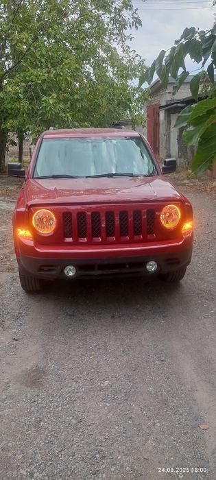 Продам jeep patriot 2016