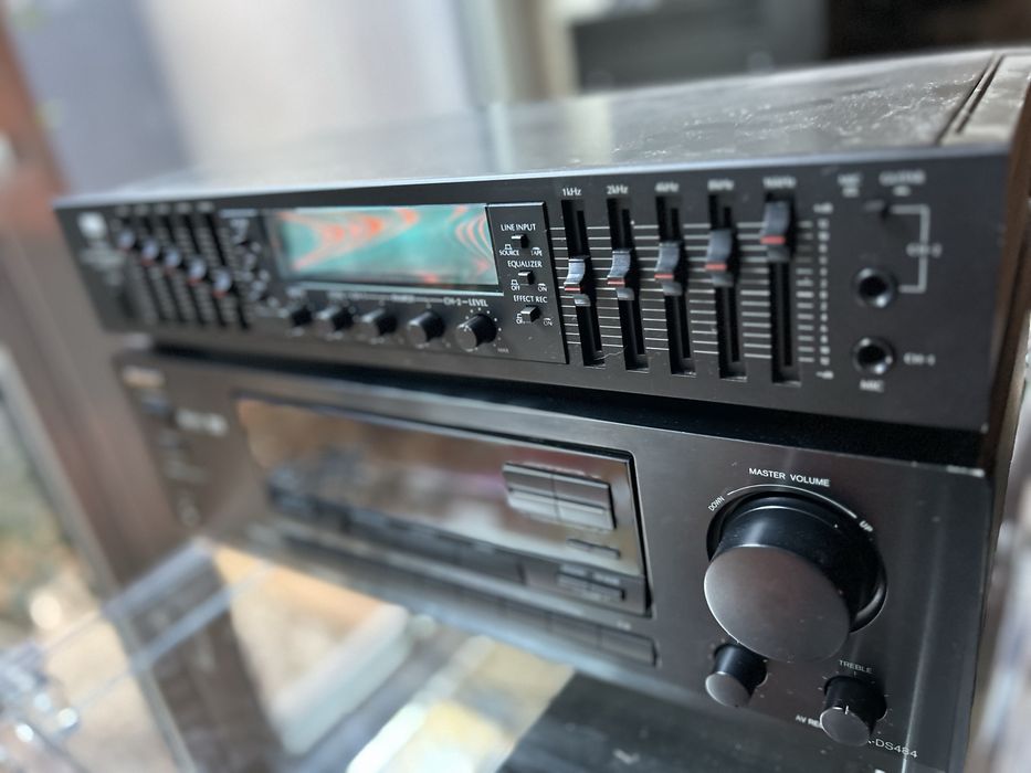 Fantastico equailizador Sansui RG7 com Reverb. Bom estado
