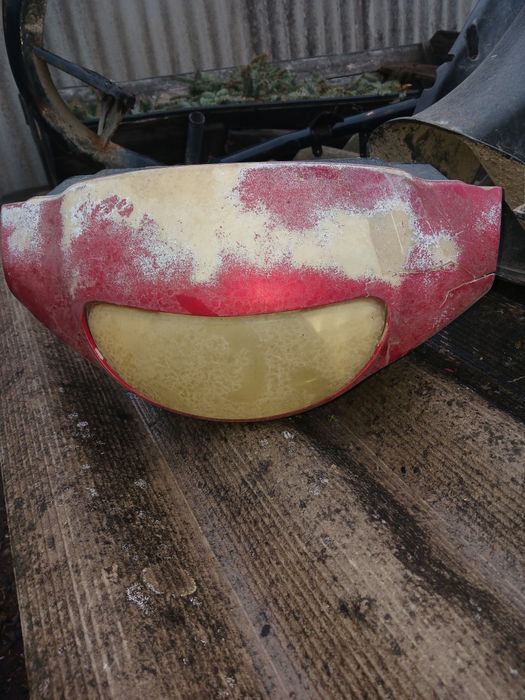 Продам пластик скутера вацпер вінд 200 гр .шт.