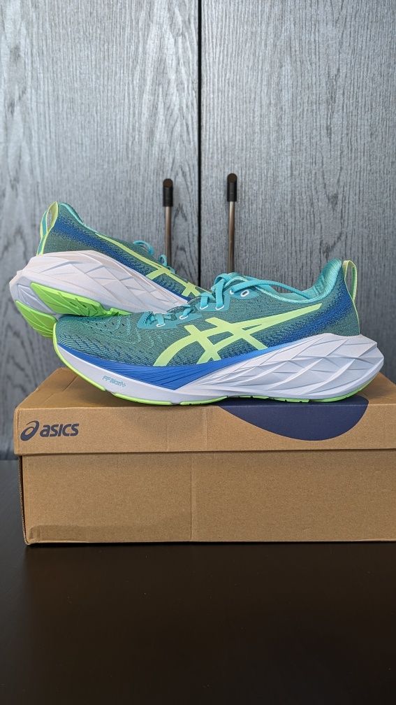 Asics NOVABLAST 4 Lite-Show