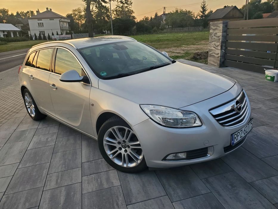 Opel Insignia Opel insignia 2009 sport touring 1.8