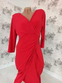 Платье  красное нарядное