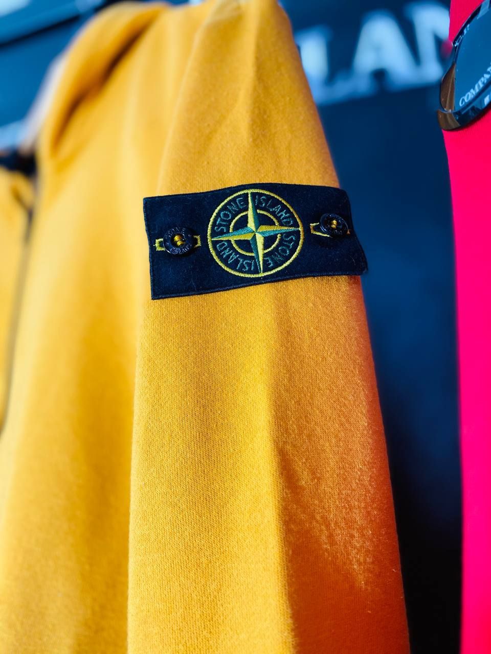 Knitwear Stone Island yellow