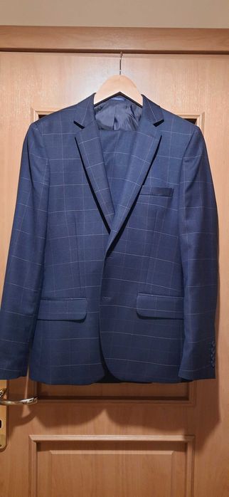 Sprzedam garnitur chłopięcy 176/46