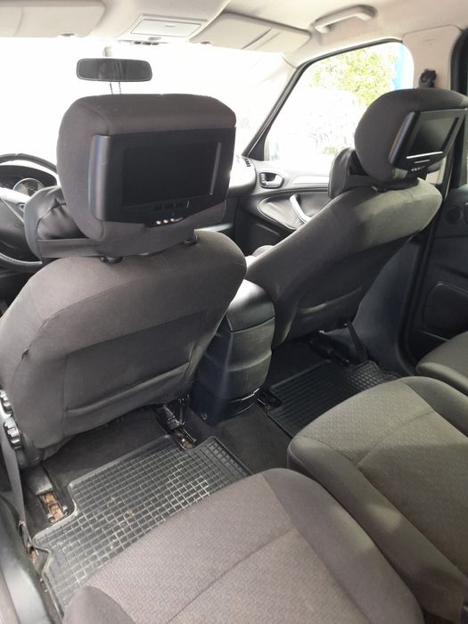 В продажі Ford S-MAX
