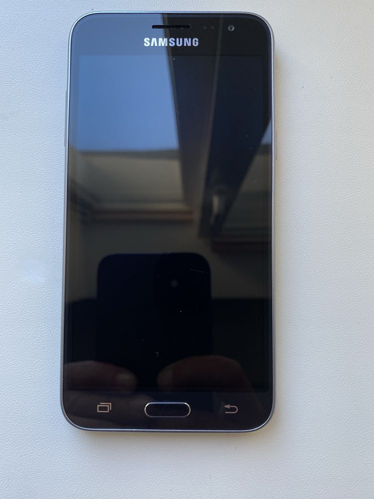 Мобильний телефон Samsung J3 (SM-J320H) Duos Орігинал.