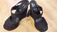 Czarne sandały na koturnie zapinane wokół kostki, ALDO, 38,5
