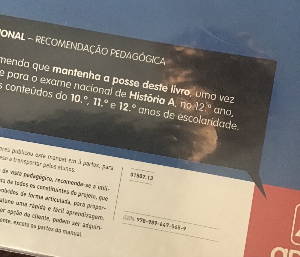 2 Manuais + caderno de atividades História A - 10° Ano