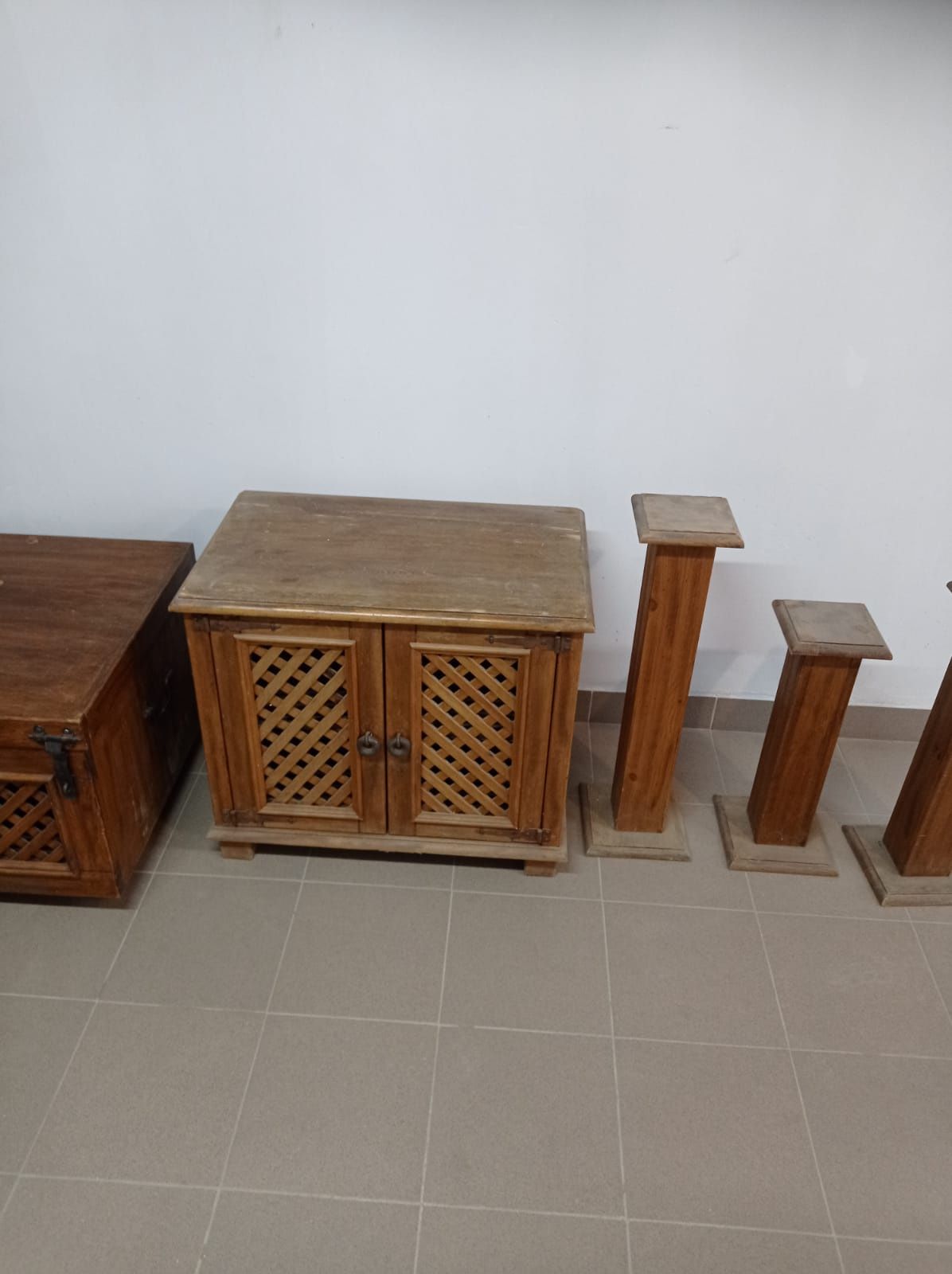 Zestaw mebli woskowanych