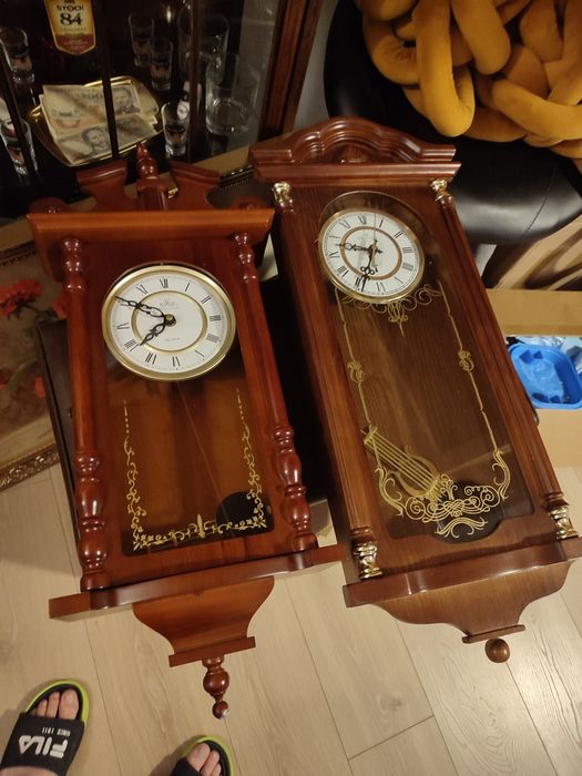 Sprzedam dwa zegary na baterie