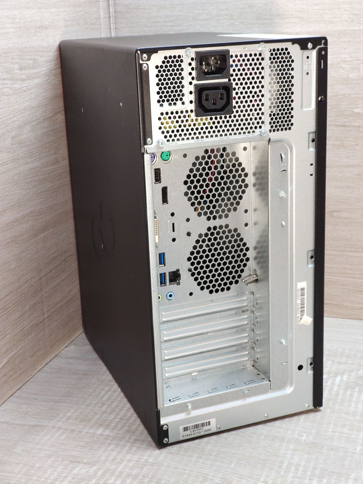 Fujitsu Esprimo D757 (intel i5-6500/8gb-ddr4)
