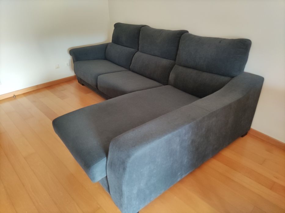 Sofá grande com chaise longue usado (entrega em dias específicos)