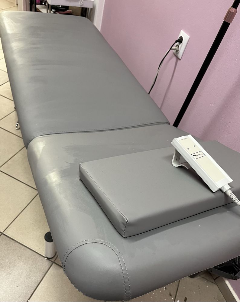 Sprzedam Fotele elektryczną do masażu abo do zabiegów kosmetycznych.