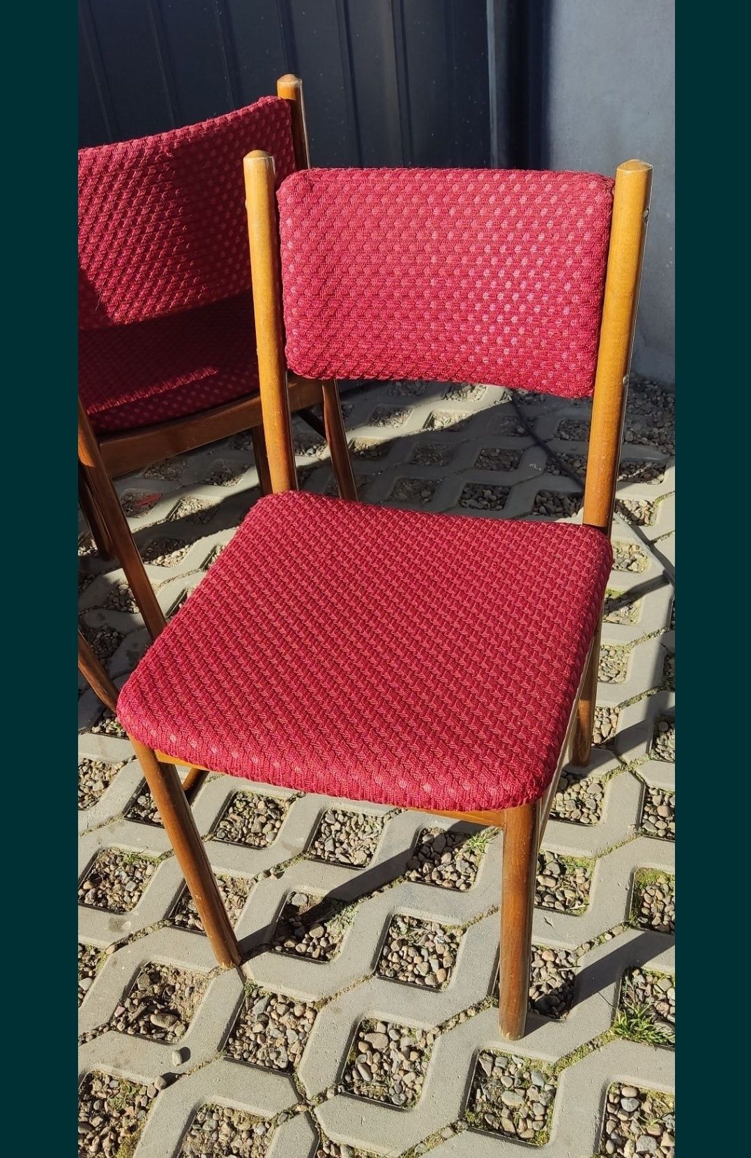 Krzesła cztery sztuki 4 krzesła do salonu