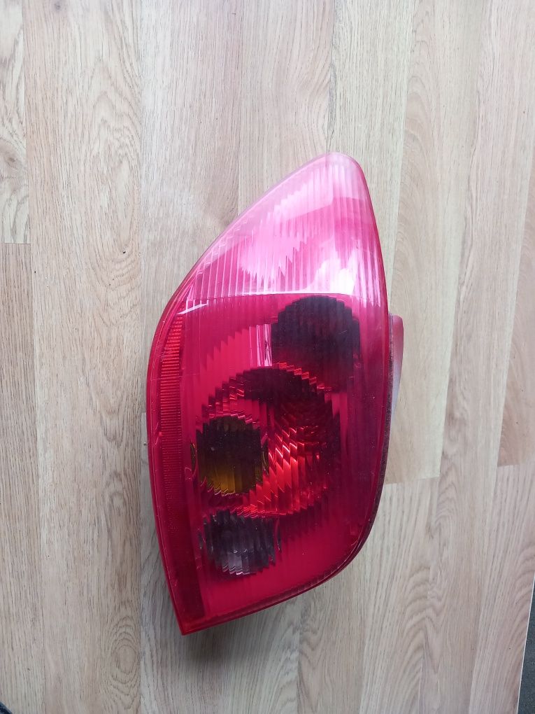 Lampa peugeot 307