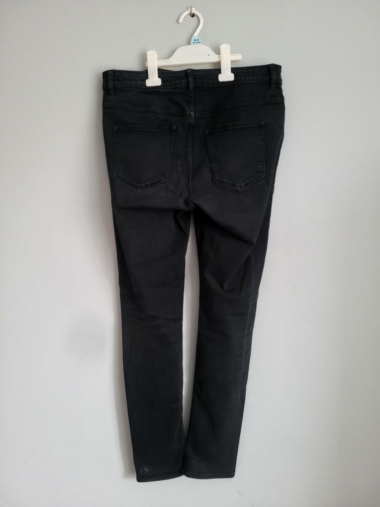 H&M. Czarne spodnie jeansowe elastyczne, rozmiar XL / 42