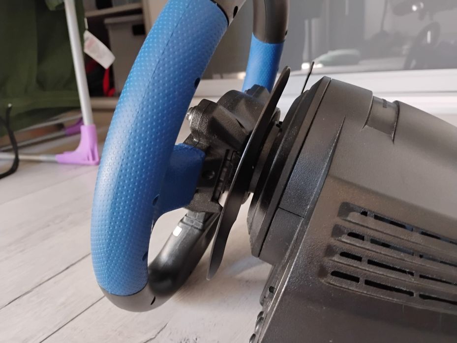 Sprzedam kierownicę Thrustmaster T150 kompatybilną z PlayStation 4.