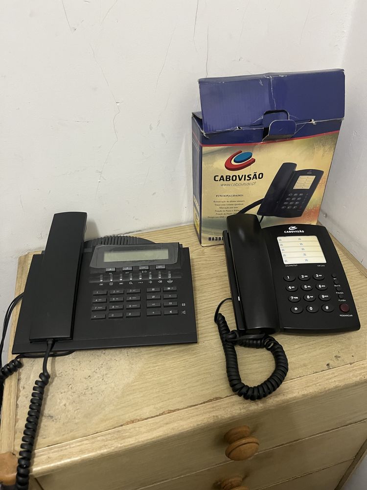 3 Telefones fixos